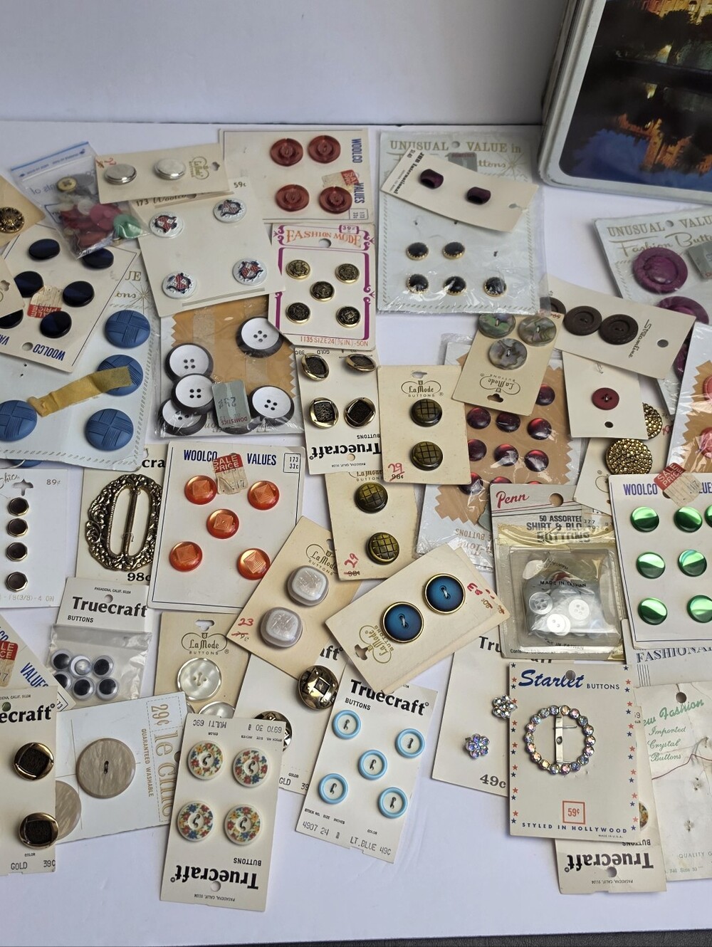 Large Lot of Vintage True Craft Buttons Various Sizes and Shapes wit Tin